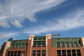 Green Bay Packers e Washington Comandantes foram realizados na noite de quinta -feira, o silêncio de um momento foi realizado para a CARC